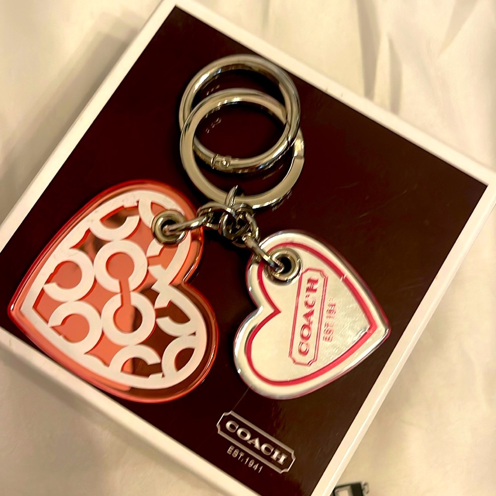 Coach  Double Heart  Heart Keychain - Picture 2 of 4